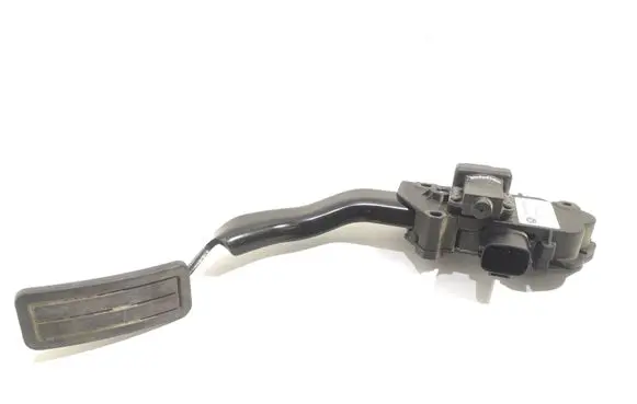 Land Rover Discovery 3 - LR3 Accelerator throttle pedal SLC500021 TFX10048 3256110000