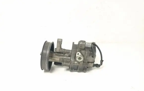 BMW 5 GT F07 Power steering pump 679649103