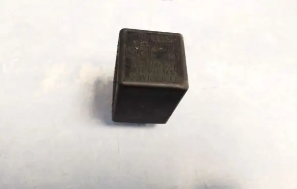 Volkswagen Golf IV Other relay 431955531 5wk1637