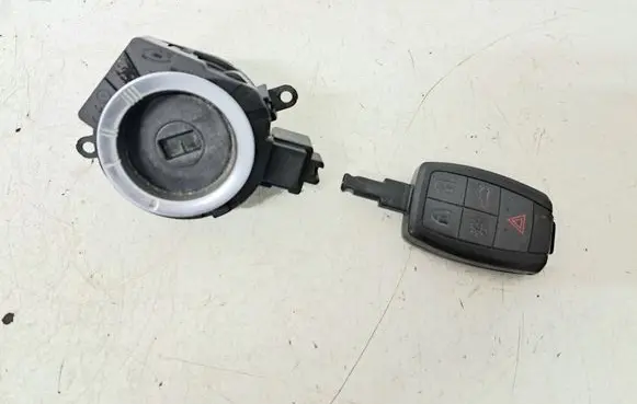 Volvo V50 Ignition lock 31252482