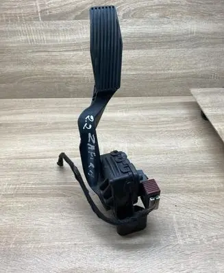 Opel Zafira A Accelerator throttle pedal 9202341 6PV008114