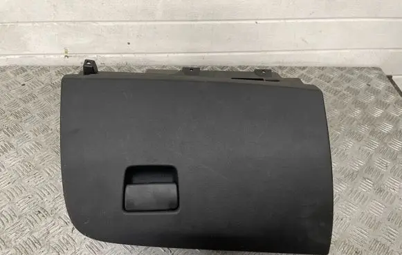 Opel Grandland X Glove box YP00082777