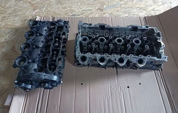 Peugeot 308 Engine head 9655911480 060234