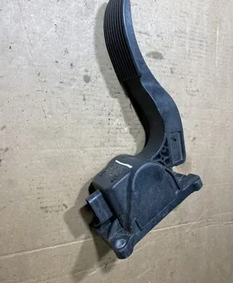 Mercedes-Benz Sprinter W906 Accelerator throttle pedal A9063000404 9063000404 0280755023