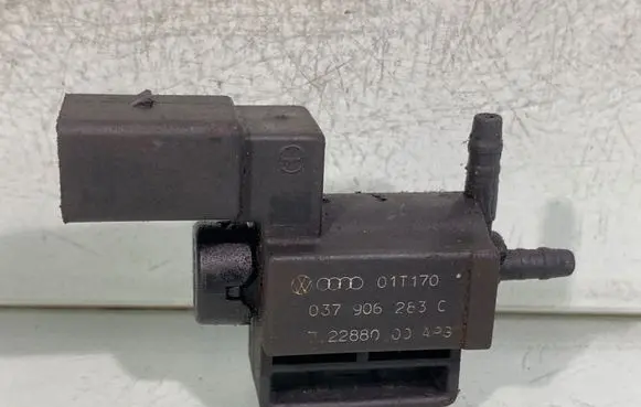 Volkswagen Golf IV Turbo solenoid valve 037906283c