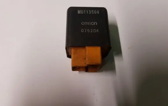 Mitsubishi Pajero Sport I Other relay MD113566