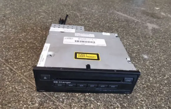 Audi A6 S6 C6 4F CD/DVD changer 4E0035111A