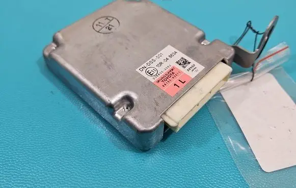 Toyota RAV 4 (XA40) Central body control module 88150-42011 IMPRK1484862