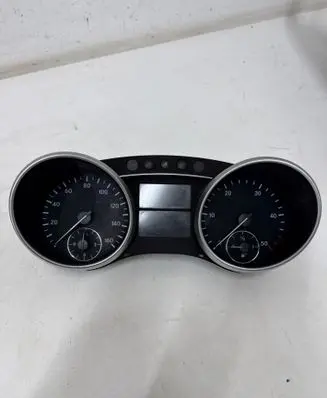 Mercedes-Benz ML W164 Speedometer (instrument cluster) A1645405047 A2514420521 A1645402411