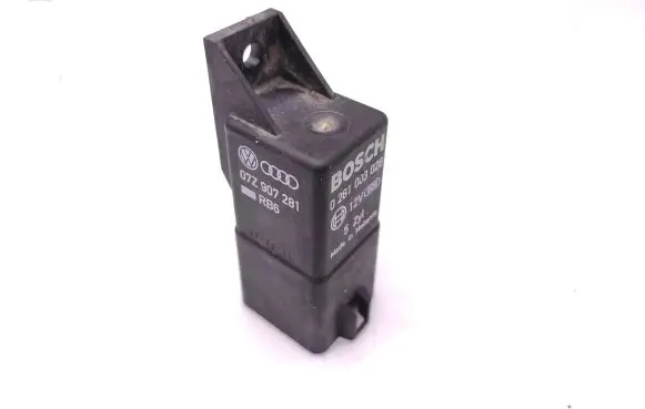 Volkswagen Crafter Glow plug pre-heat relay 0281003028