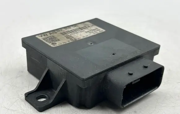Volkswagen PASSAT B7 Power management control unit 8ES01045240 0149338733