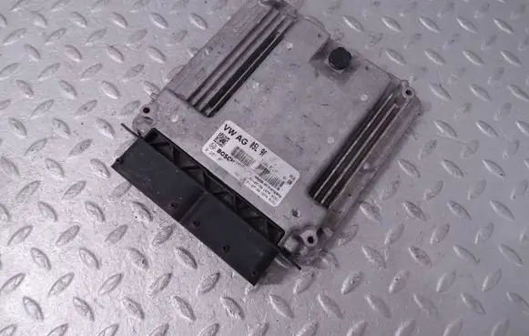 Skoda Karoq Engine control unit/module 05L906022BN
