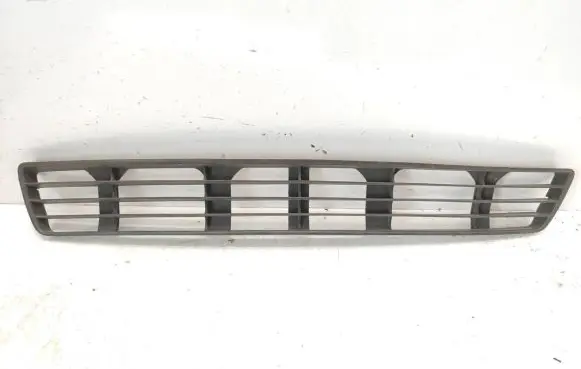 Audi A4 S4 B5 8D Front bumper lower grill 8D0807683