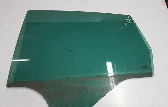 Seat Altea XL Rear door window glass 