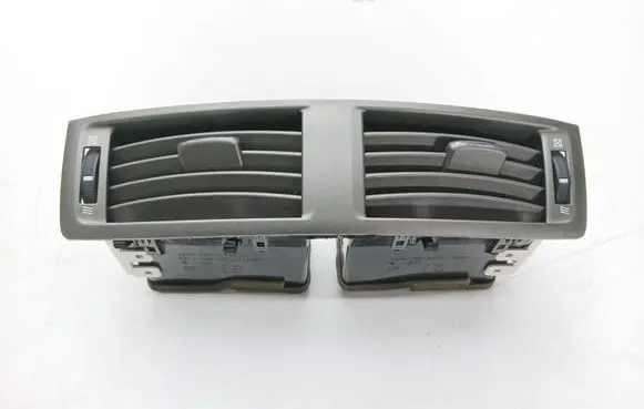 Lexus IS 220D-250-350 Dash center air vent grill 5567053010