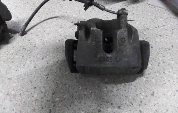 Jeep Grand Cherokee Front brake caliper 4865 68138842AB