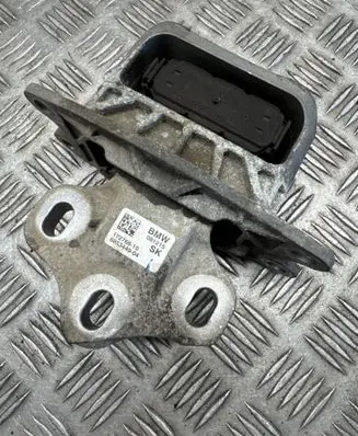 BMW 2 F45 Engine mount bracket 17276810 6853449
