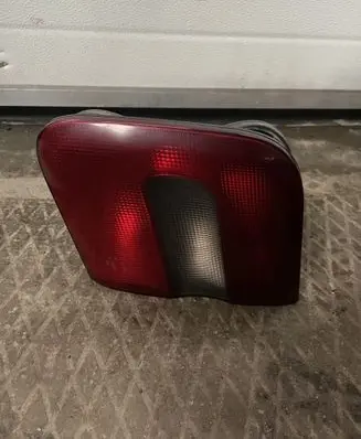 Volvo S70 V70 V70 XC Tailgate rear/tail lights 9151634 9151636 7683
