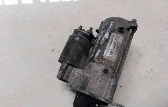 Ford Focus C-MAX Starter motor 3m5t11000ce