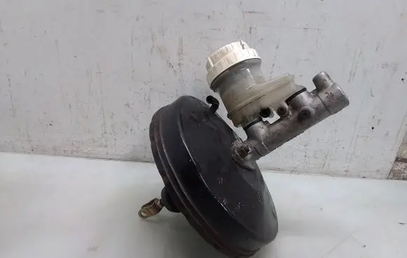 Mitsubishi Pajero Brake booster MB858850