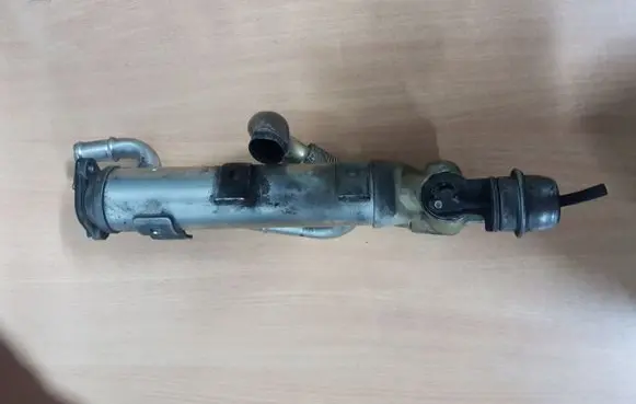 Audi A6 S6 C6 4F EGR valve cooler