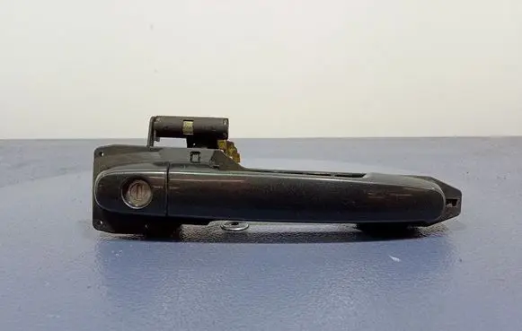 Toyota Avensis Verso Front door exterior handle 