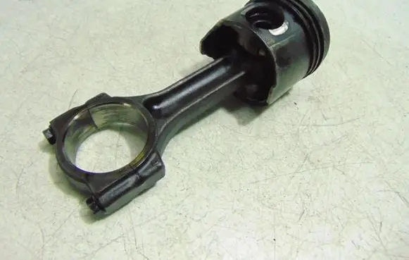 Renault Megane I Piston 