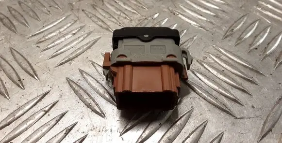 Nissan Qashqai Seat heating switch 28082 50000A