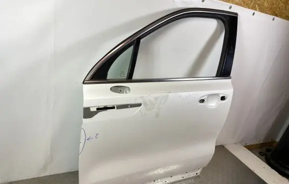 KIA Sorento IV Front door