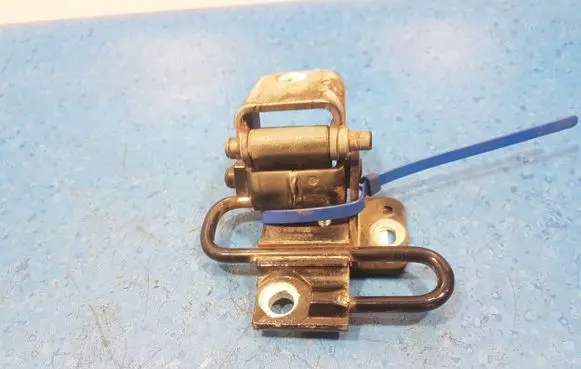 AC 428 Loading door hinge set 