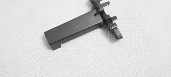 BMW 8 G15 Front bumper mounting bracket 7420891 15067010