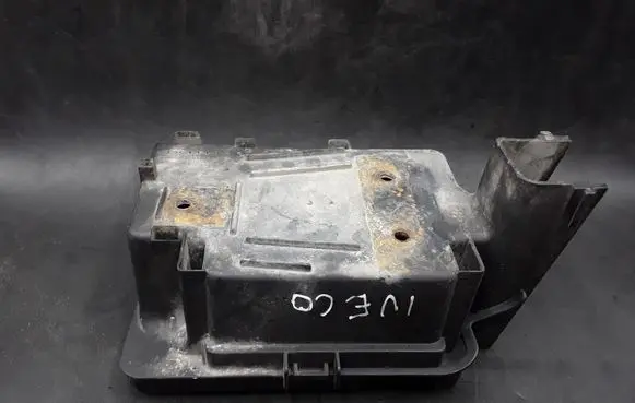 Iveco Daily 35 - 40.10 Fuse box cover 69500825