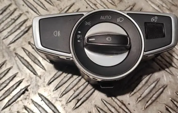 Mercedes-Benz C W205 Light switch A20590518