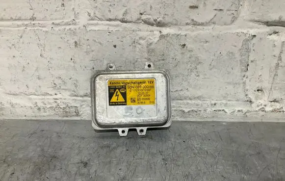 BMW 5 E60 E61 Headlight ballast module Xenon 5DV00900000