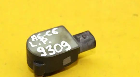 Headlight/headlamp level sensor