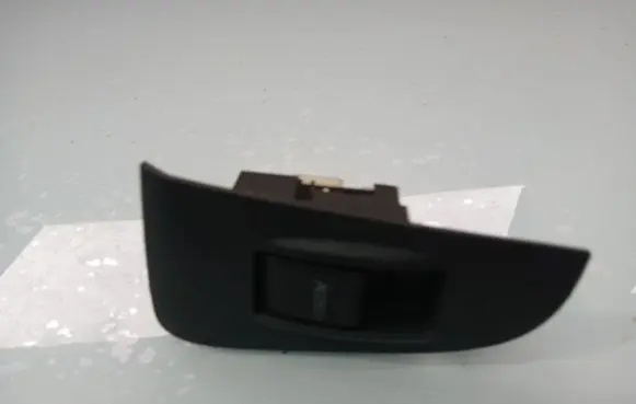Toyota Avensis T250 Electric window control switch 7427205020