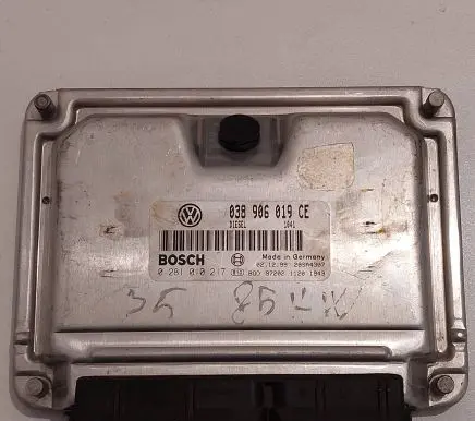 Volkswagen PASSAT B5 Engine control unit/module 038906019CE 28SA4307 0281010217