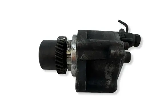 Toyota Land Cruiser (J120) Vacuum pump 