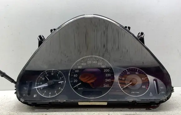 Mercedes-Benz E W211 Speedometer (instrument cluster) 110080004043 A2115407311
