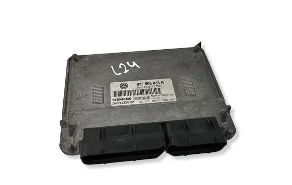 Volkswagen Polo V 6R Engine control unit/module 03E906033R 3PG7002 5WP4422402