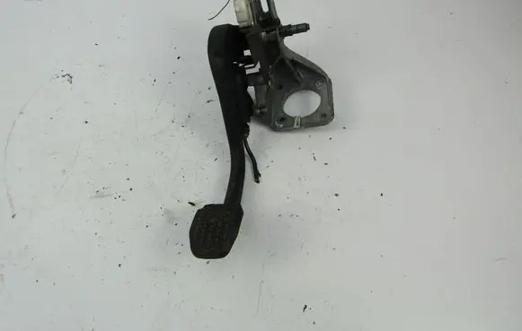 BMW 3 E46 Clutch pedal 