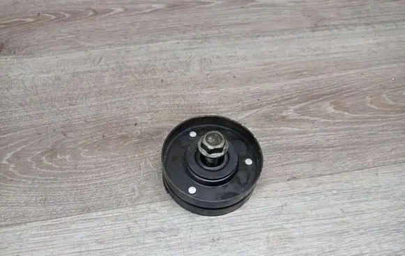 Volvo V70 Alternator belt tensioner 