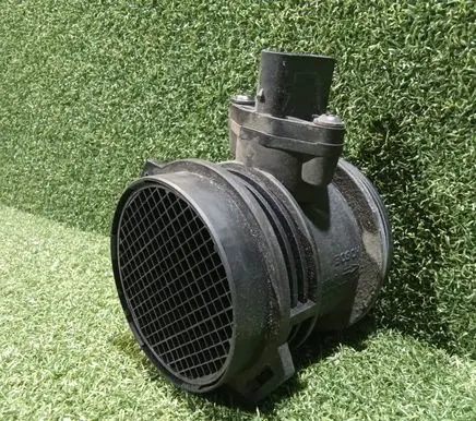 Mercedes-Benz E W211 Mass air flow meter 1120940048 0282217515