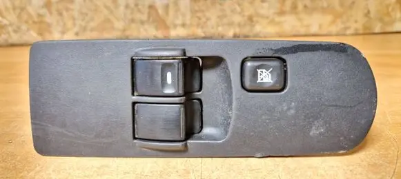 Mitsubishi Colt Electric window control switch MR587959 1237TH6 C8dd342m