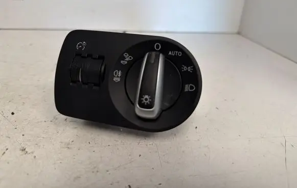 Audi Q3 8U Light switch 8X2941531AN