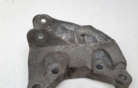 Land Rover Evoque I Engine mounting bracket GJ326P096AE