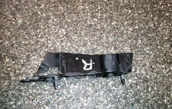 Audi A4 S4 B8 8K Front bumper mounting bracket 8K0807284