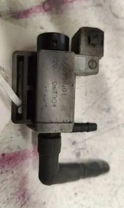 Land Rover Range Rover L322 Turbo solenoid valve 70035801 06T304