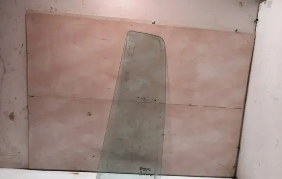Opel Zafira A Rear vent window glass 43R008577 S1971993