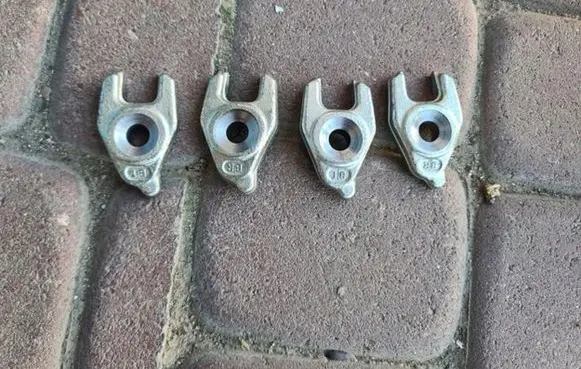 Renault Captur II Fuel Injector clamp holder 